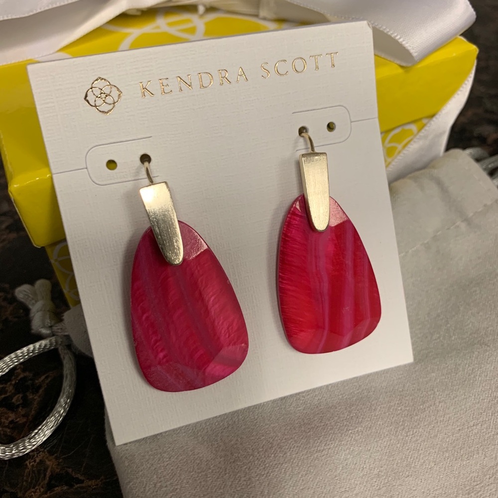 Kendra Scott Marty Gold Earrings Red/Pink Illusion
